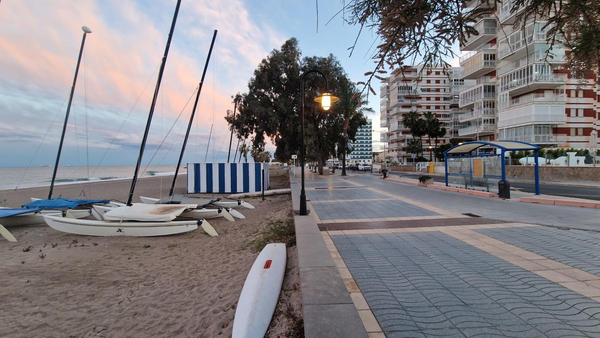 베니카씸 Incredible Seafront With Sunrise And Sunset Views 아파트 외부 사진